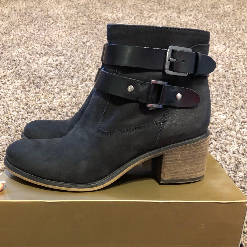 Black bootie